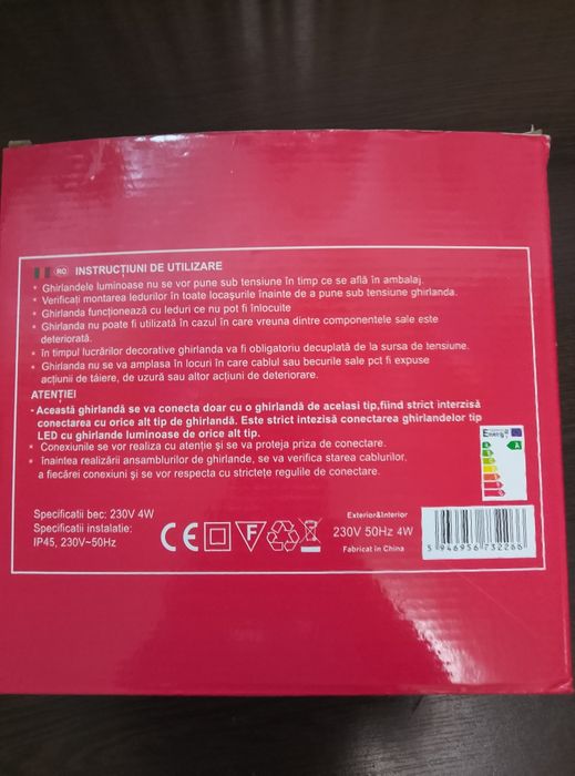 Instalație multicolor de exterior ghirlandă