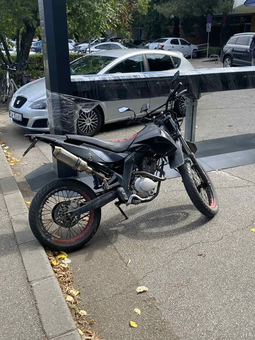 Supermoto Derbi senda 125