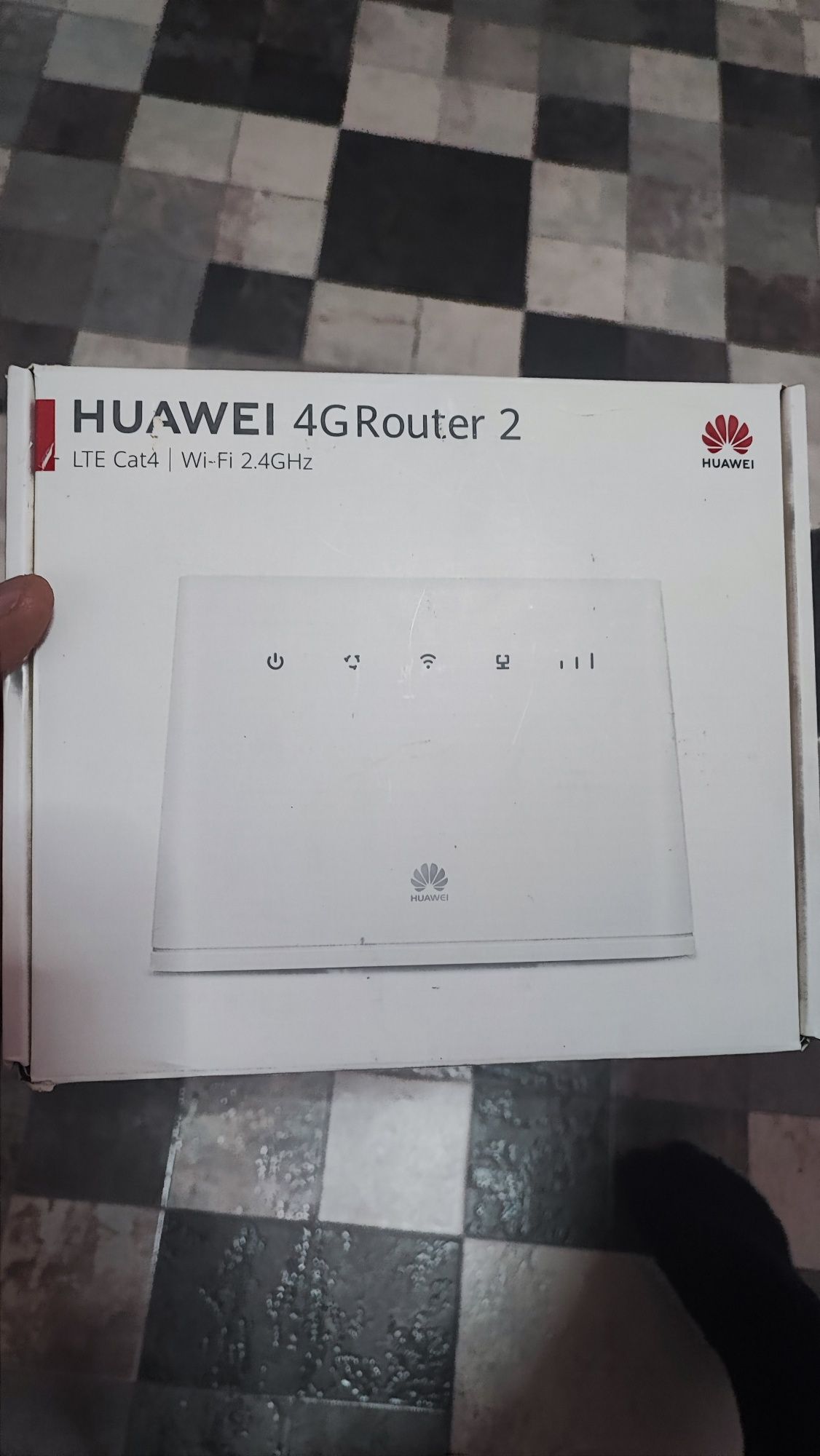 Router HUAWEI 4G generația a 2 a