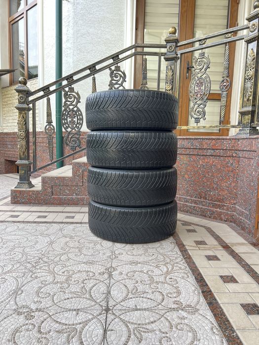 AUSTONE balon sotiladi 235/55/17