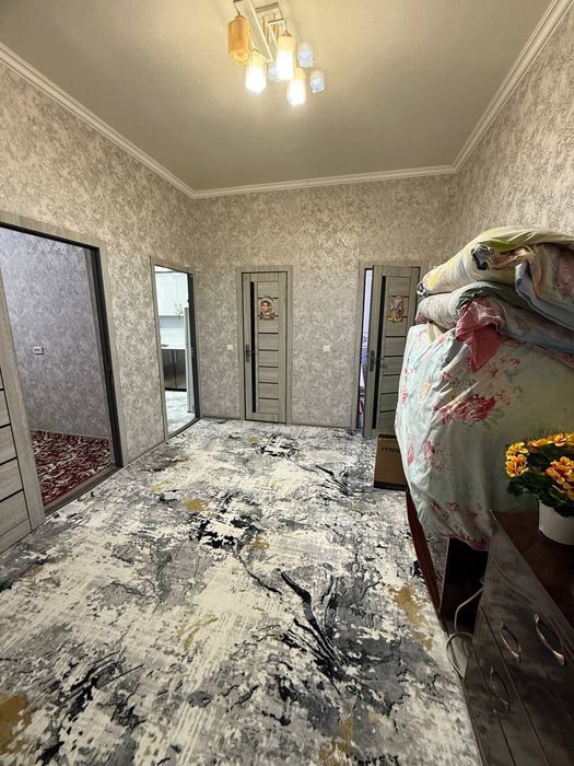 Navoiy shahrida arthaus domidan 2 xona uyimiz sotiladi arzon narxda