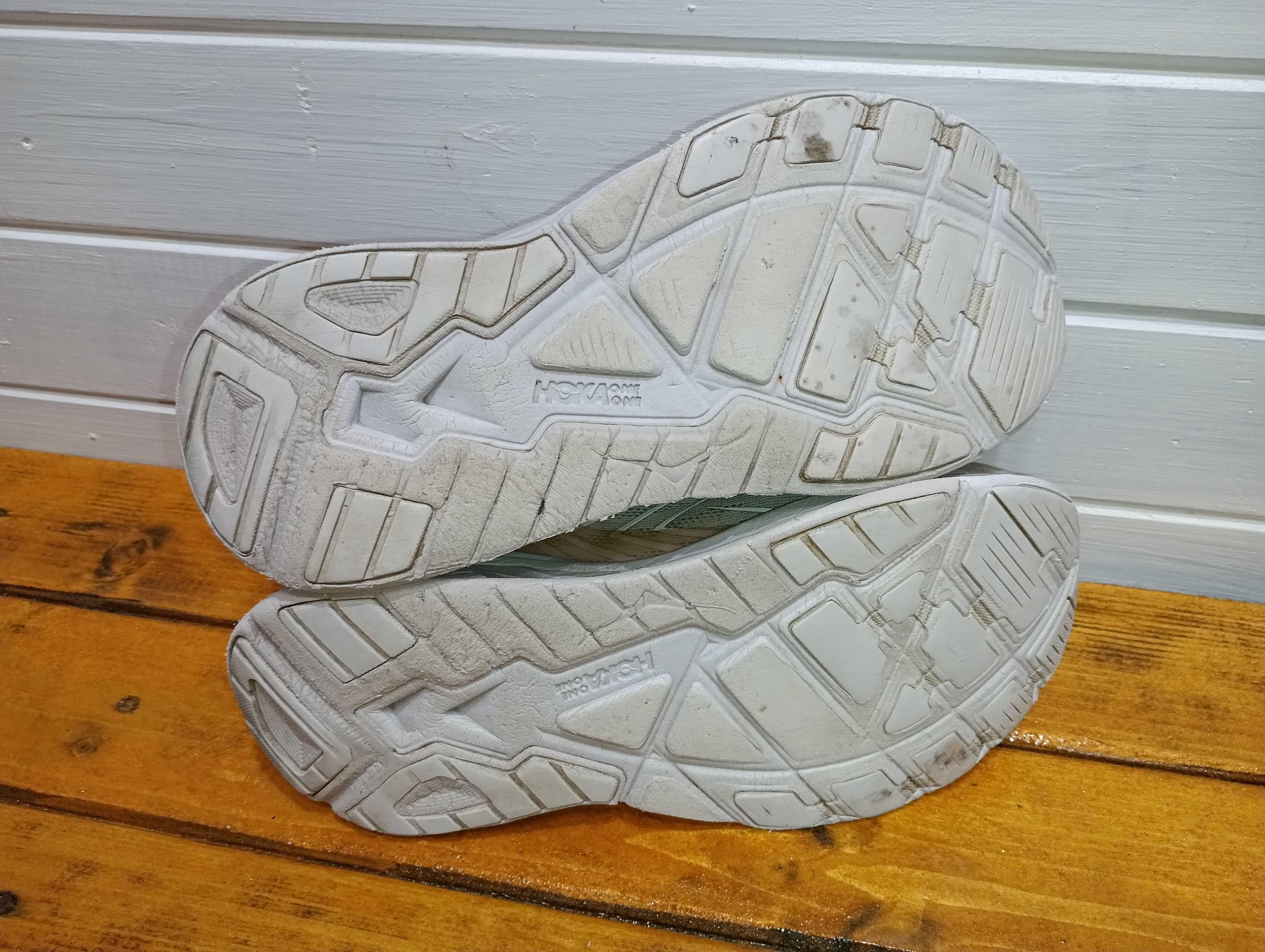 Hoka N 40,5 Arahi - 35 лв