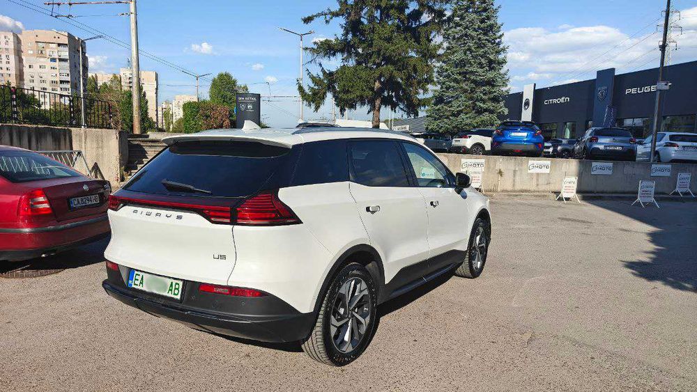 кола, автомобил Aiways U5  – електромобил, електричка