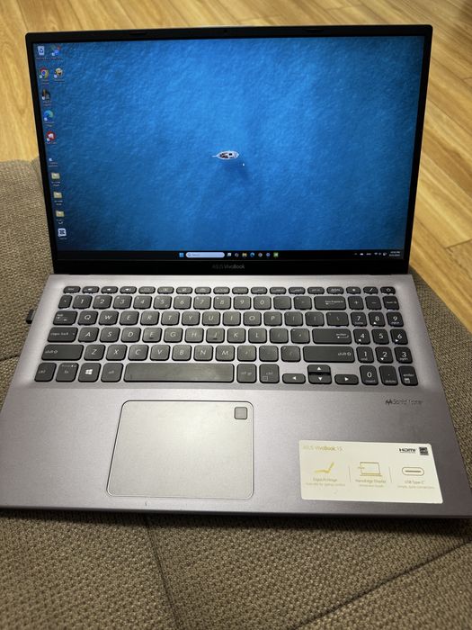 Laptop Asus Vivobook i5