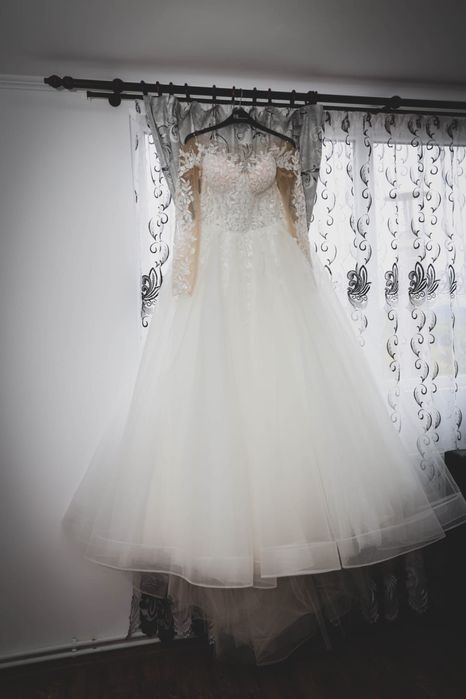 Vand rochie de mireasa