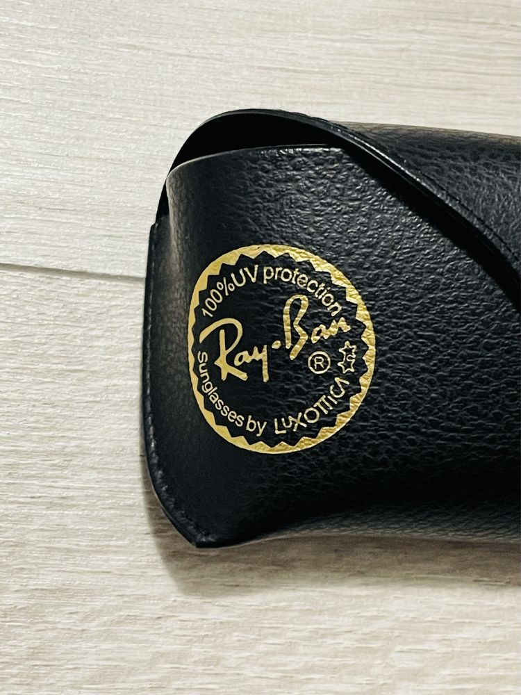 Оригинални кожени кутий за слънчеви очила RayBan