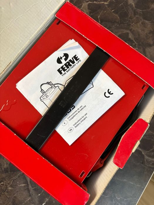 Ancarcator acumulatori auto nou!