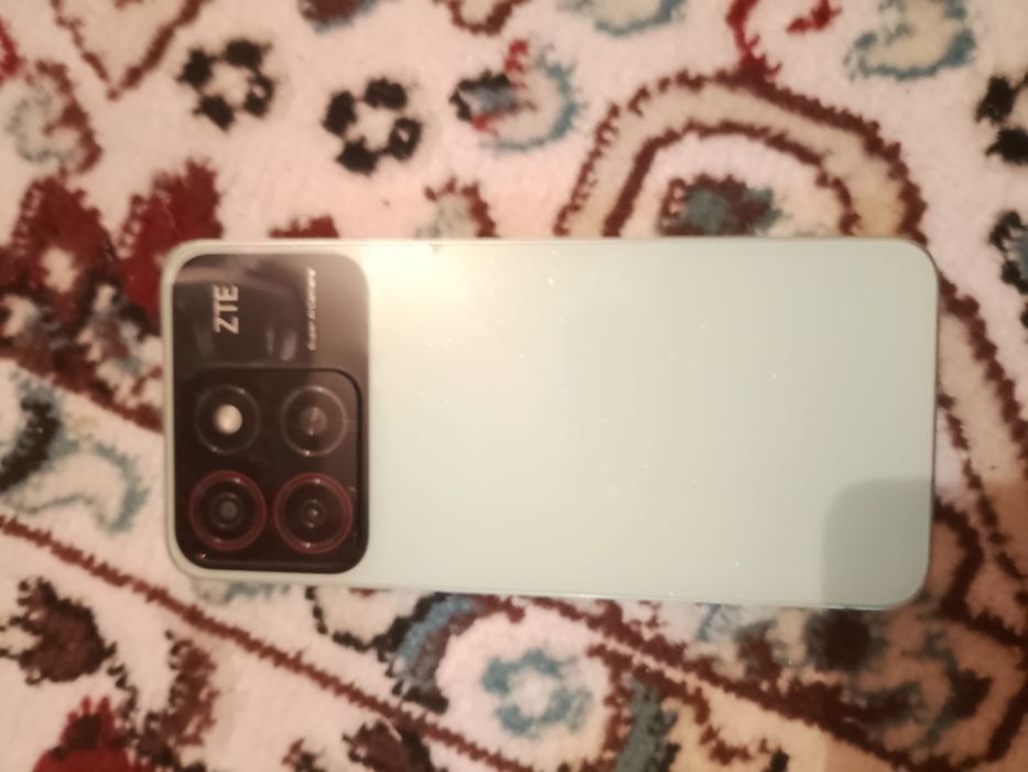 Продам телефон ZTE