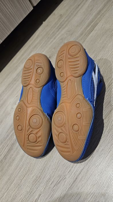 Incaltaminte box lupte 34 copii