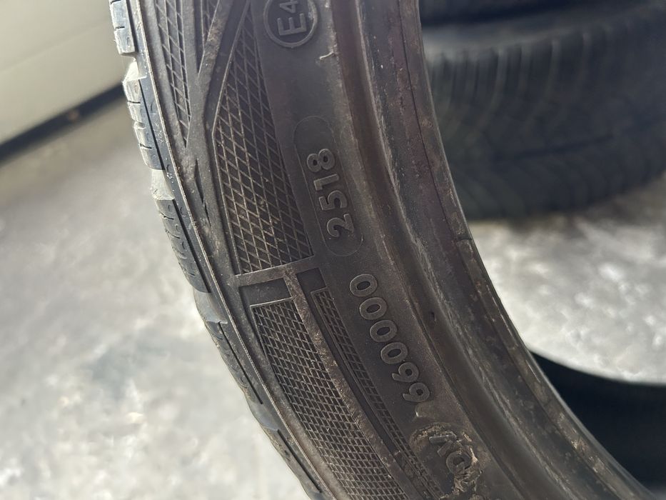 Зимни гуми 245/40/19