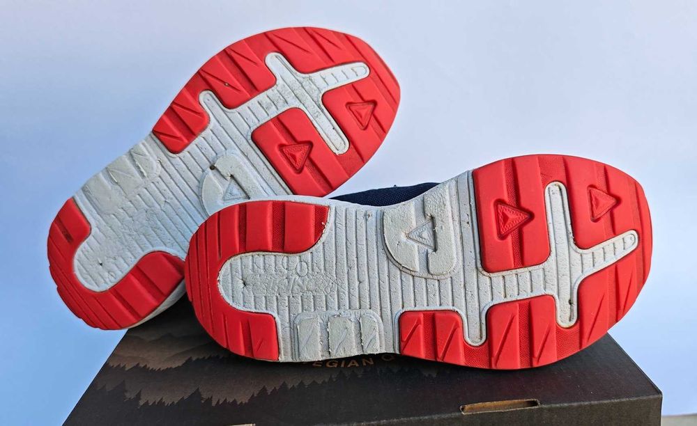 Момчешки маратонки Viking, N30