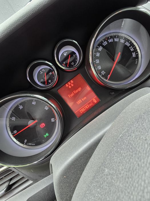 Opel Zafira 2.0 cdti cosmo