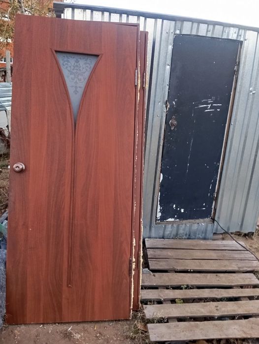 Продам двери межкомнатные по 2000т