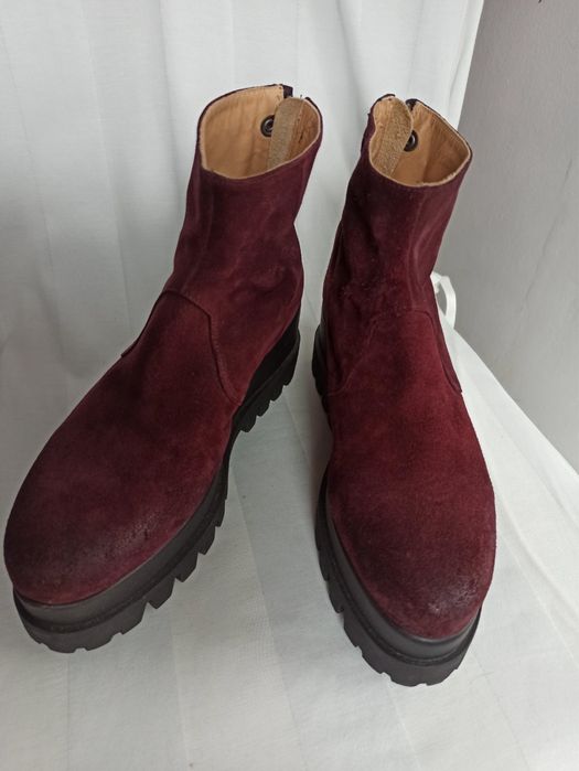 Нови кожени боти
