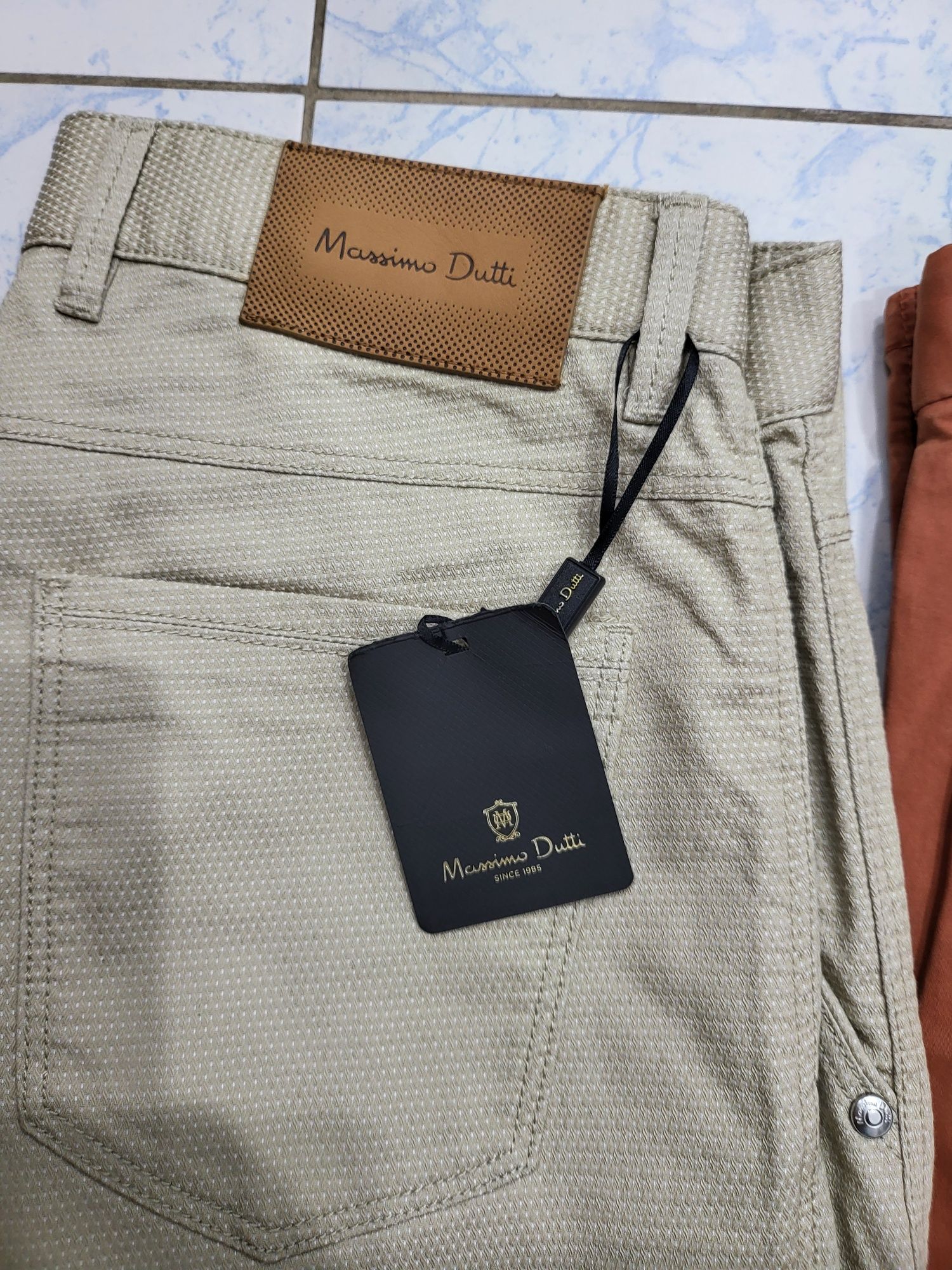 Pantaloni barbati Massimo Dutti, Mango