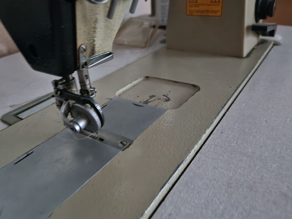 Se vinde masina de cusut 380 V