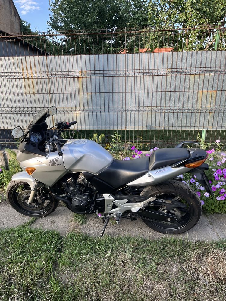 Honda cbf 600 S pc38