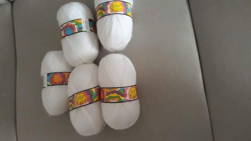 Material pentru tricotat LIYCRA alb Nou