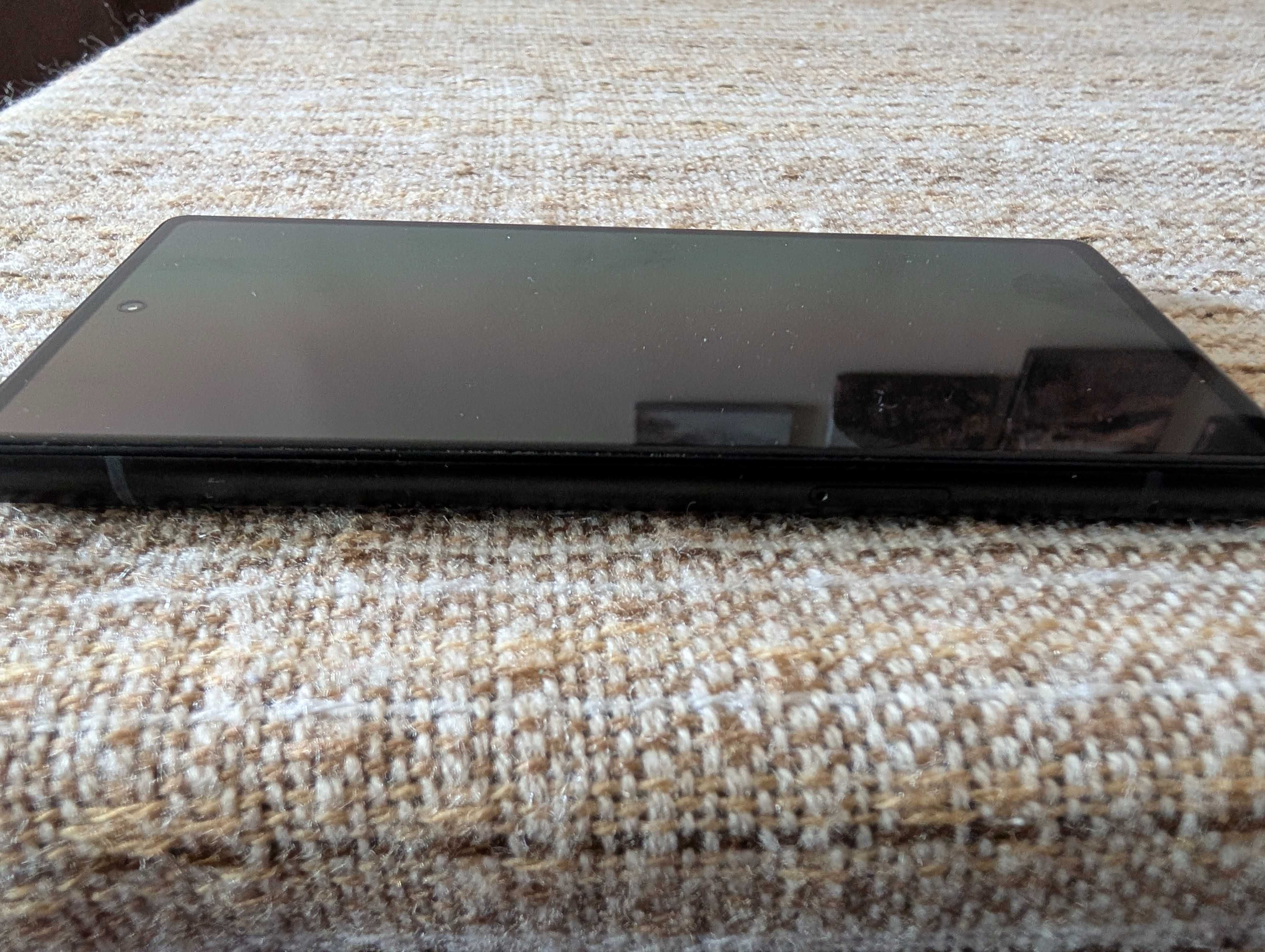 Телефон Google Pixel 6a