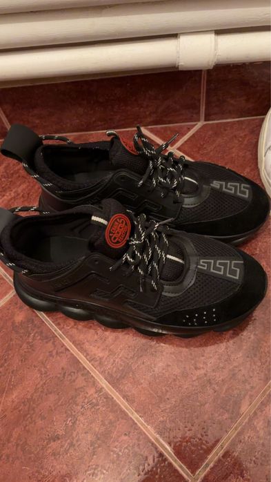 Vand versace ca si noi