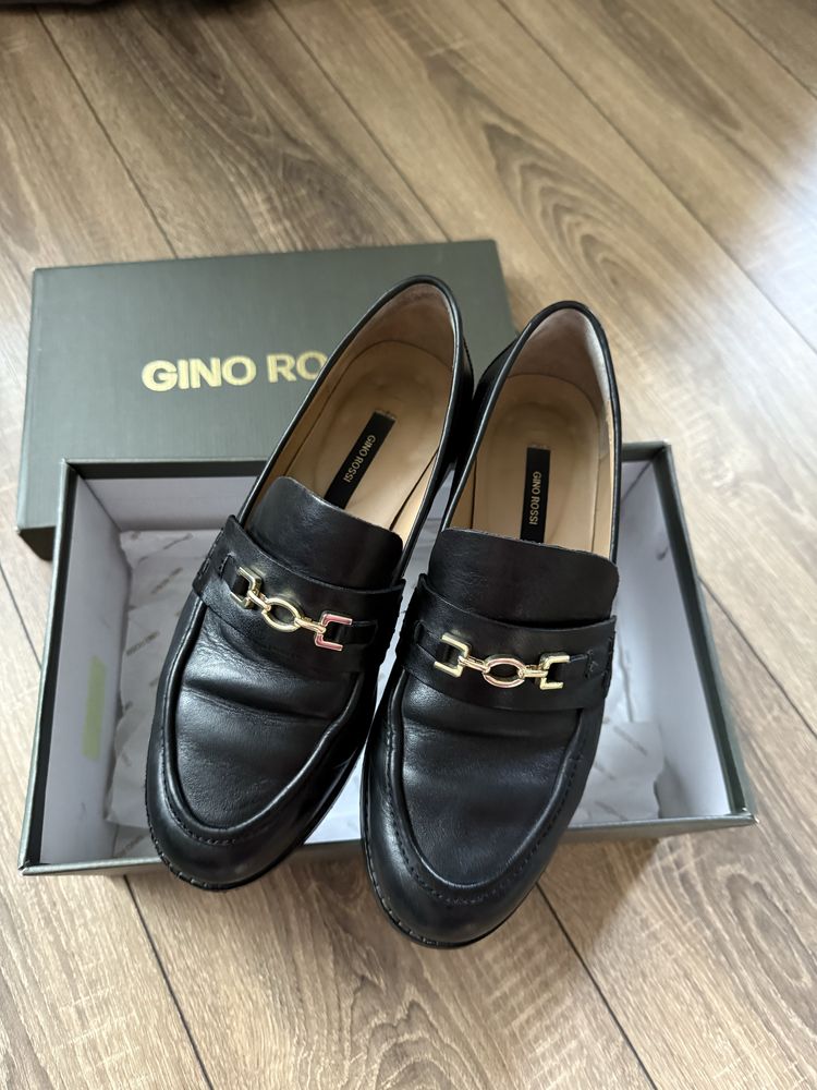 Черни мокасини Gino Rossi