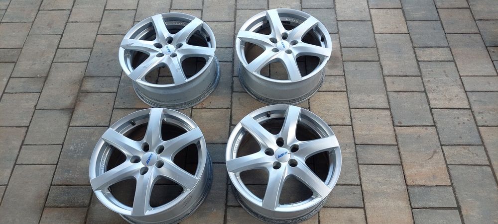 Vând Jante BMW  5x120 r17 et 35 7,5j Alutec originale.