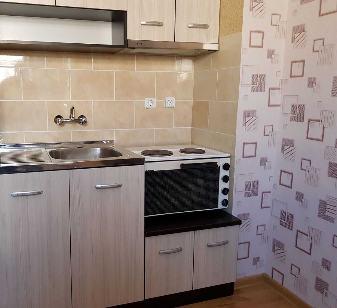 Дава се под наем Двустаен апартамент в Враца, Център - 58 кв.м за 275.4 € - Снимка #3