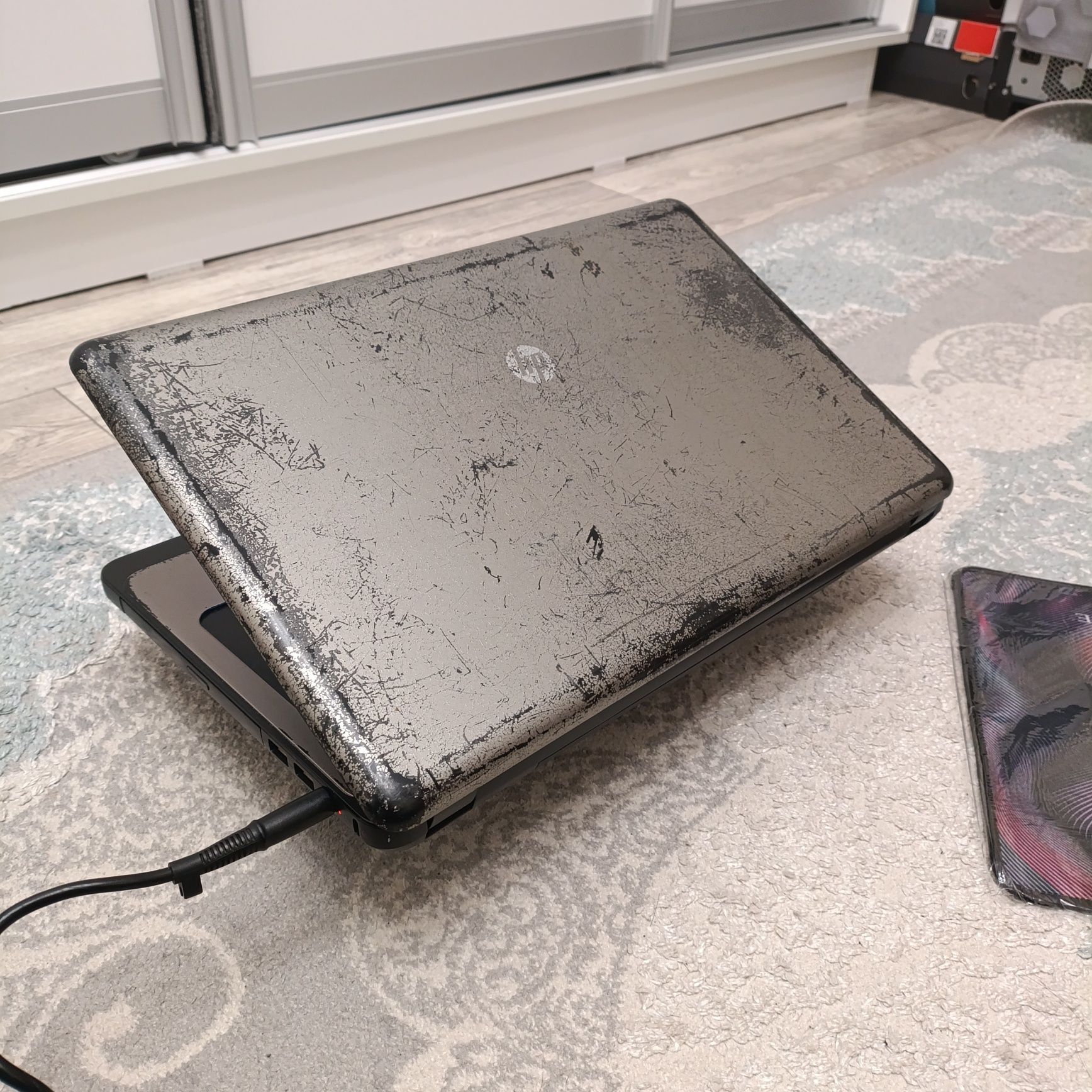 HP Notebook 15/Память-320ГБ/ОЗУ-4Гб/Windows 10/Мышка и Коврик