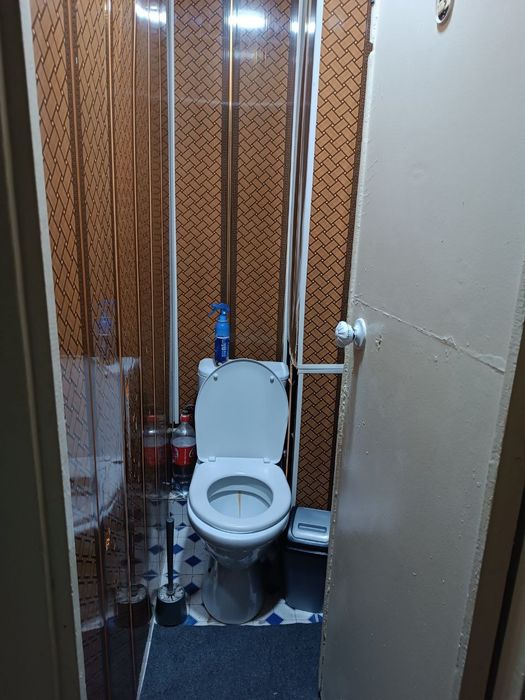 Чирчиқ шахрида квартира сотилади нархи 50000$. Келишадиган жойи бор.