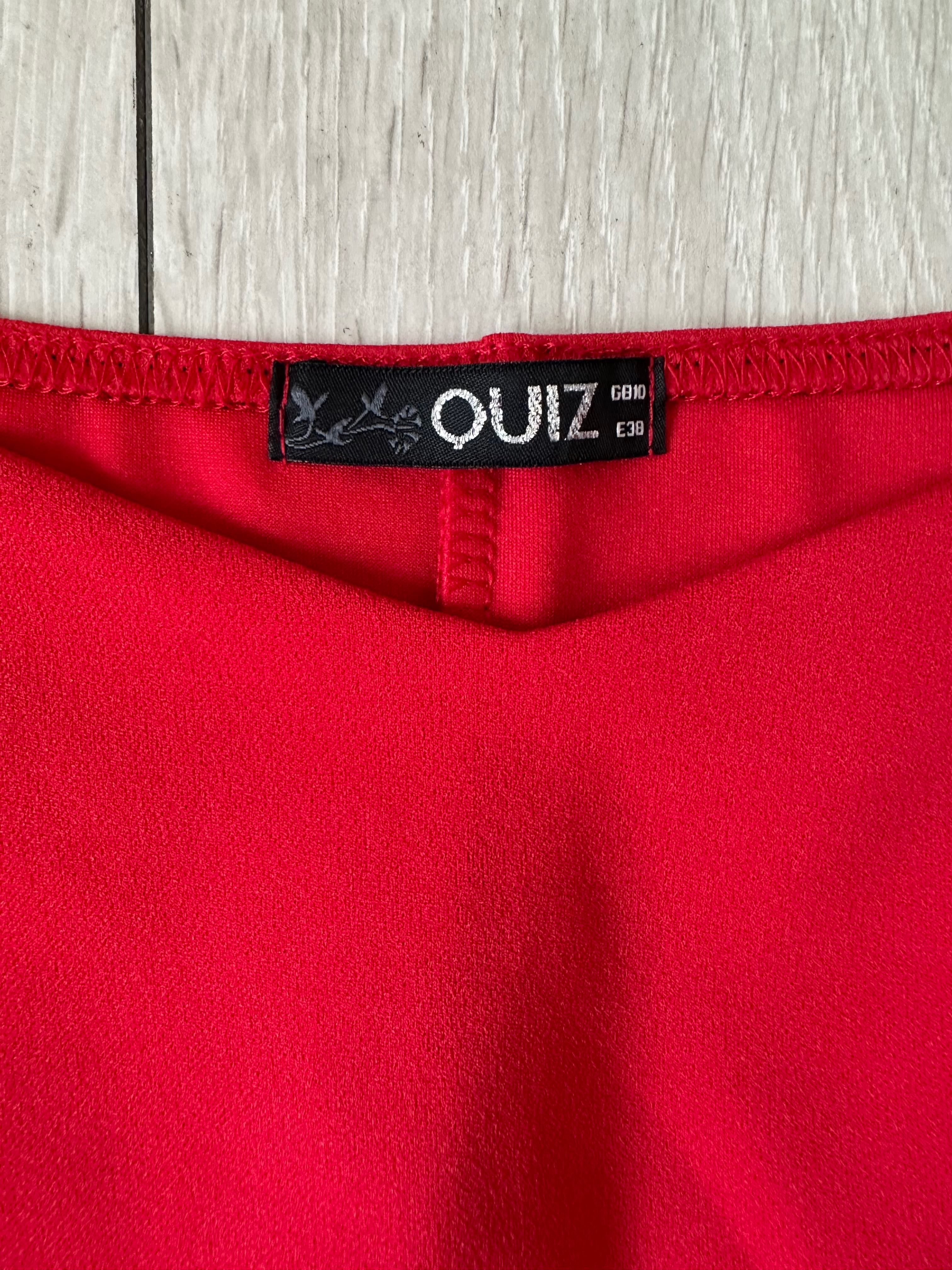Червена рокля Quiz
