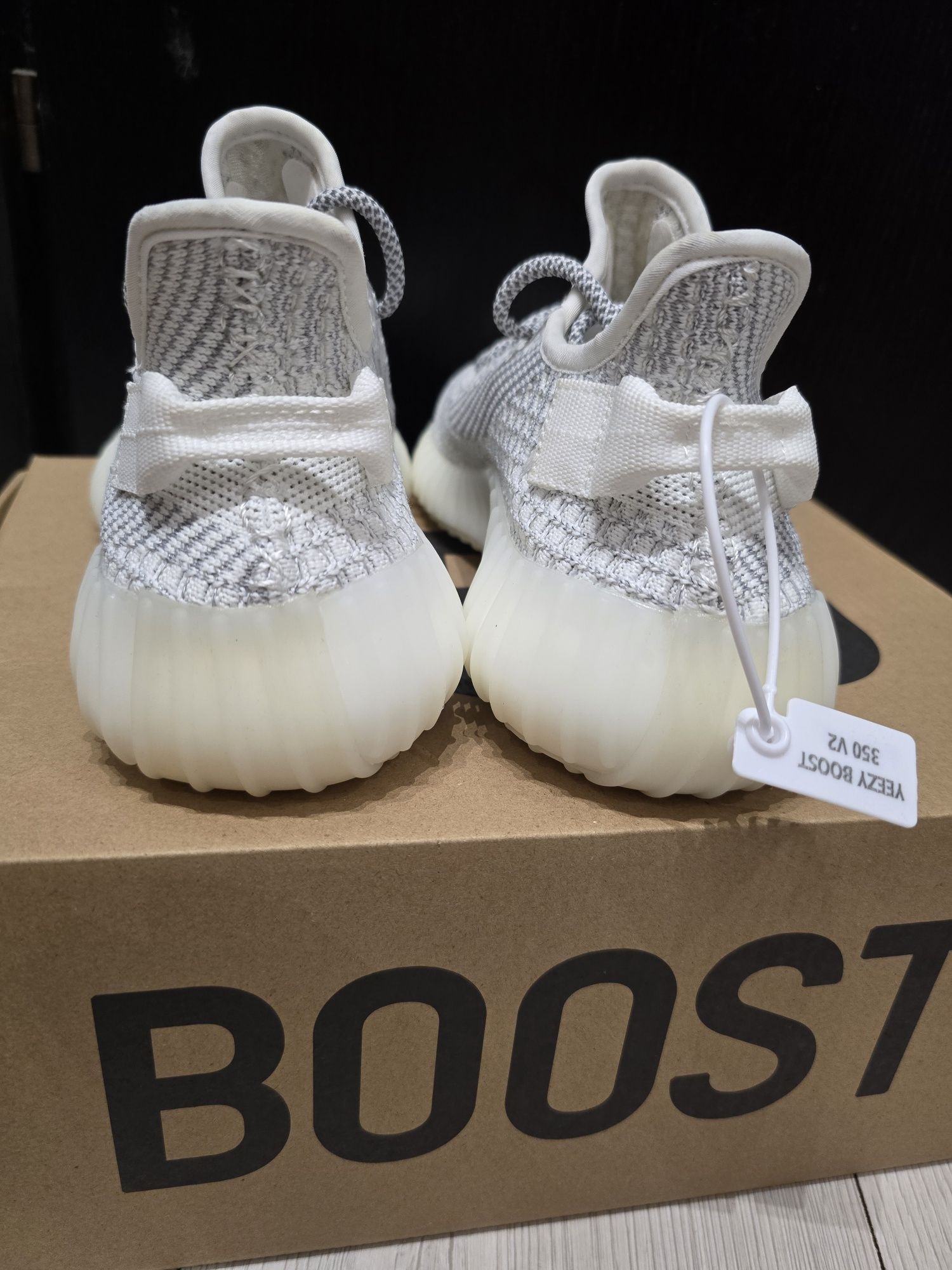 Adidas yeezy boost 350 noi la cutie