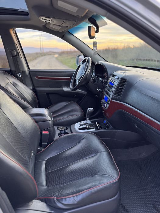 Hyundai Santa Fe 2007 • 2.2 CREi • 4x4 blocabil • Automată • Full •