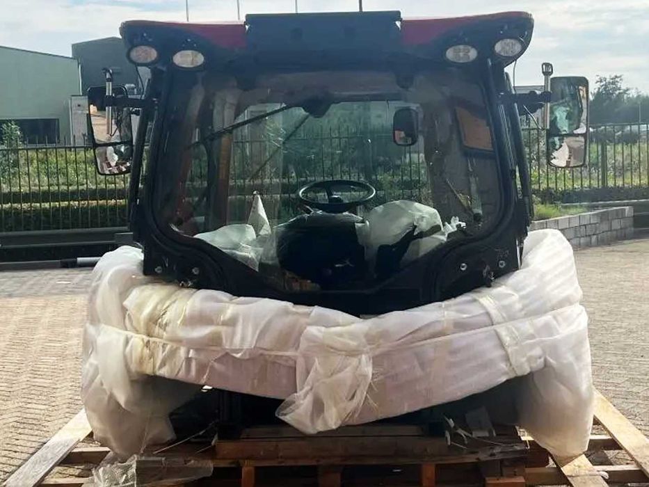 Кабина Case MAXXUM / PUMA