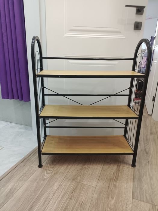 Продам о б у в н и ц у