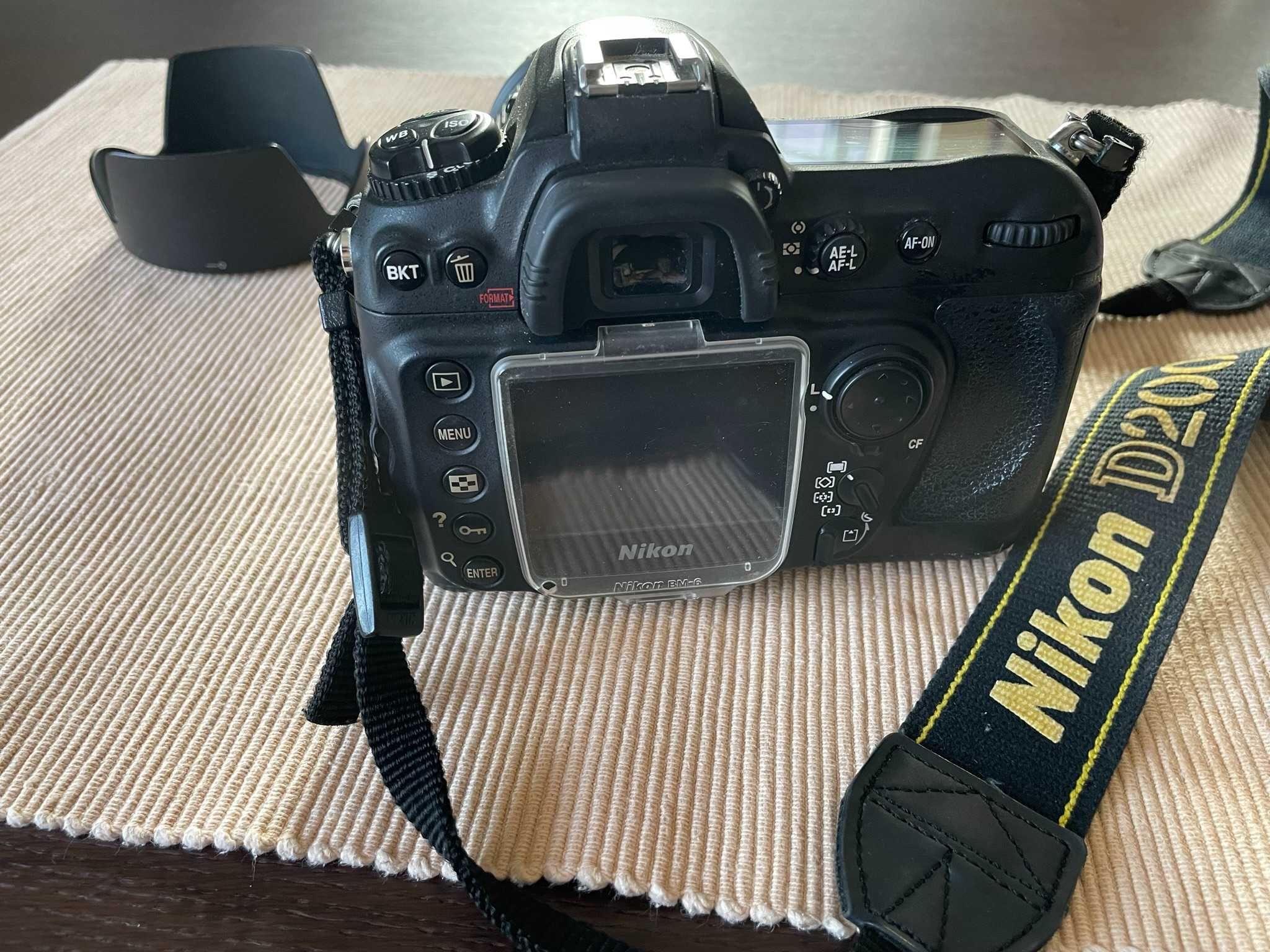 Фотоапарат Никон Nikon D200
