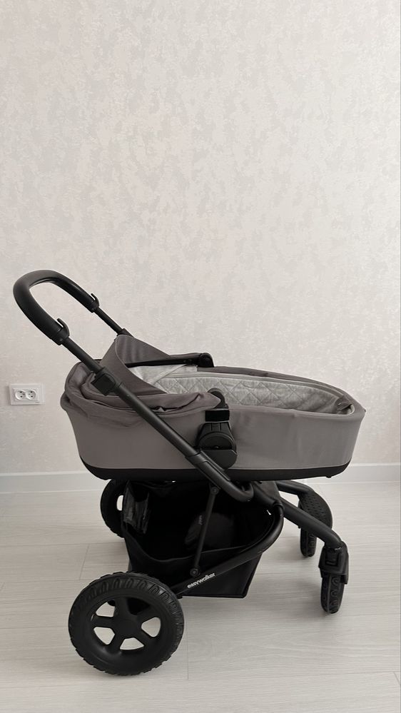 Детская коляска babywalker