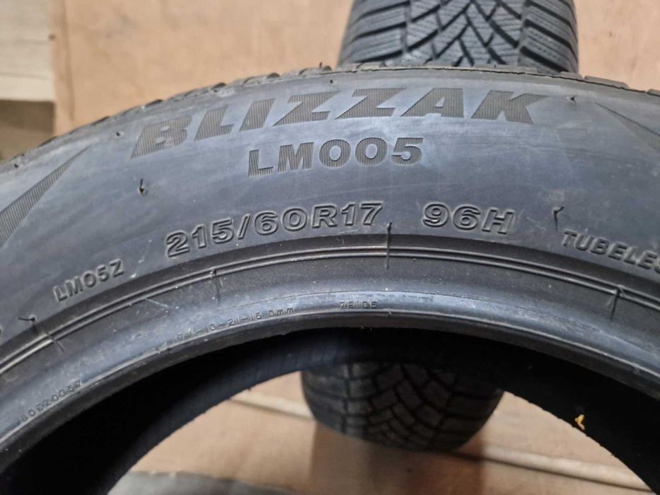 2 Bridgestone R17 215/60
зимни гуми
DOT3419