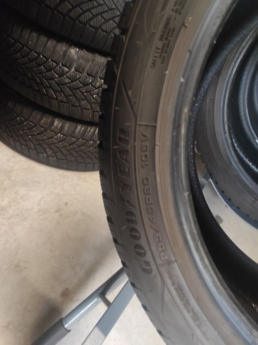 255/45/20 Goodiyer 4бр