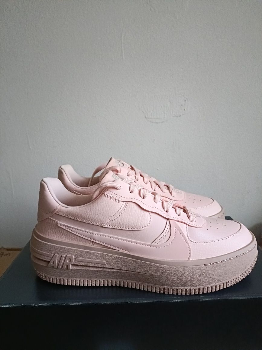 Nike Air Force 1 PLT.AF.ORM номер 38