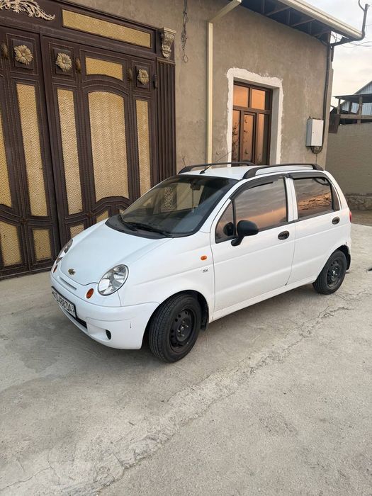 Avtomashina sotiladi