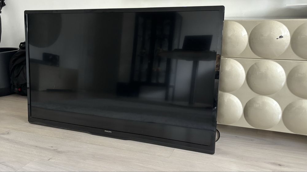 Телевизор PHILIPS