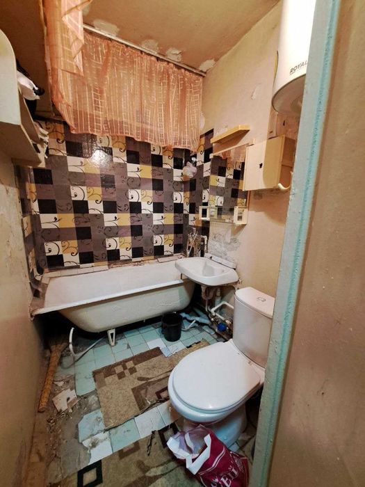 2х комнатная квартира, имеется хороший торг на районе Вокзала