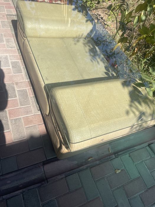 Стол в отличном состоянийй