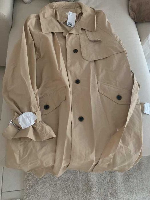 Уникален оувърсайз тренчкот H&M