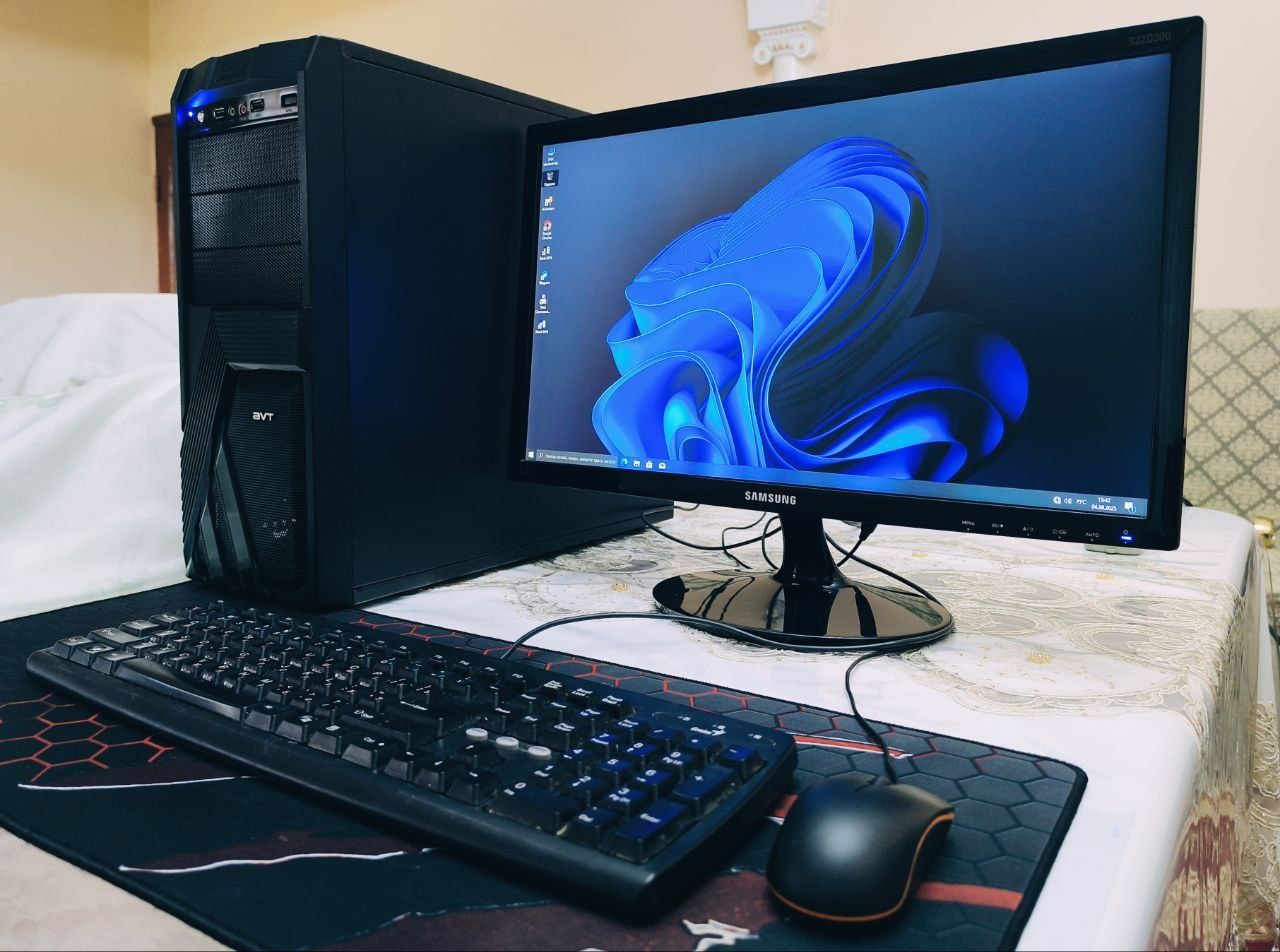 Gigabyte H110, CPU G4400, ОЗУ 8GB, SSD+HDD