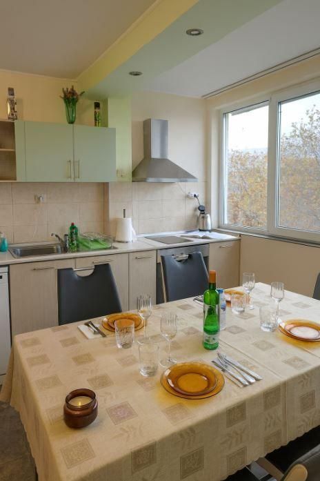 Тристаен апартамент в района на Чайка!