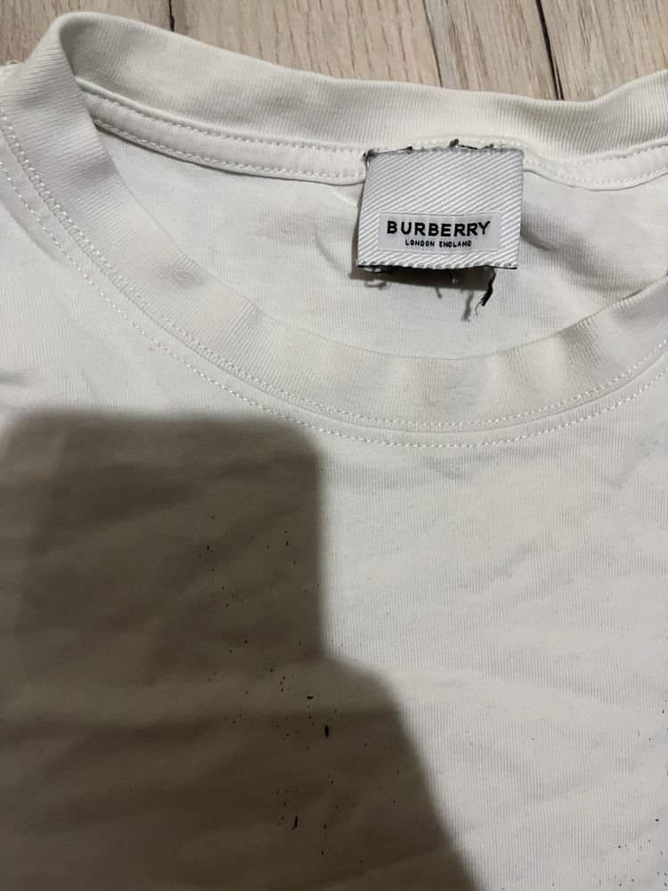 Burberry тениска Nike Supreme jordan vlone trapstar off white