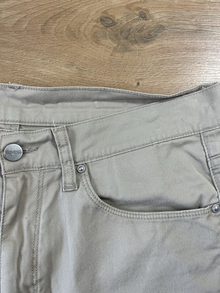 Carhartt,Hurley/Nike къси панталони размер 31-32