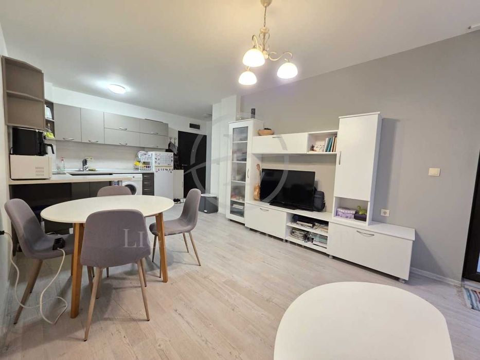 Реф. 3247 Двустаен Обзаведен / Кючук Париж