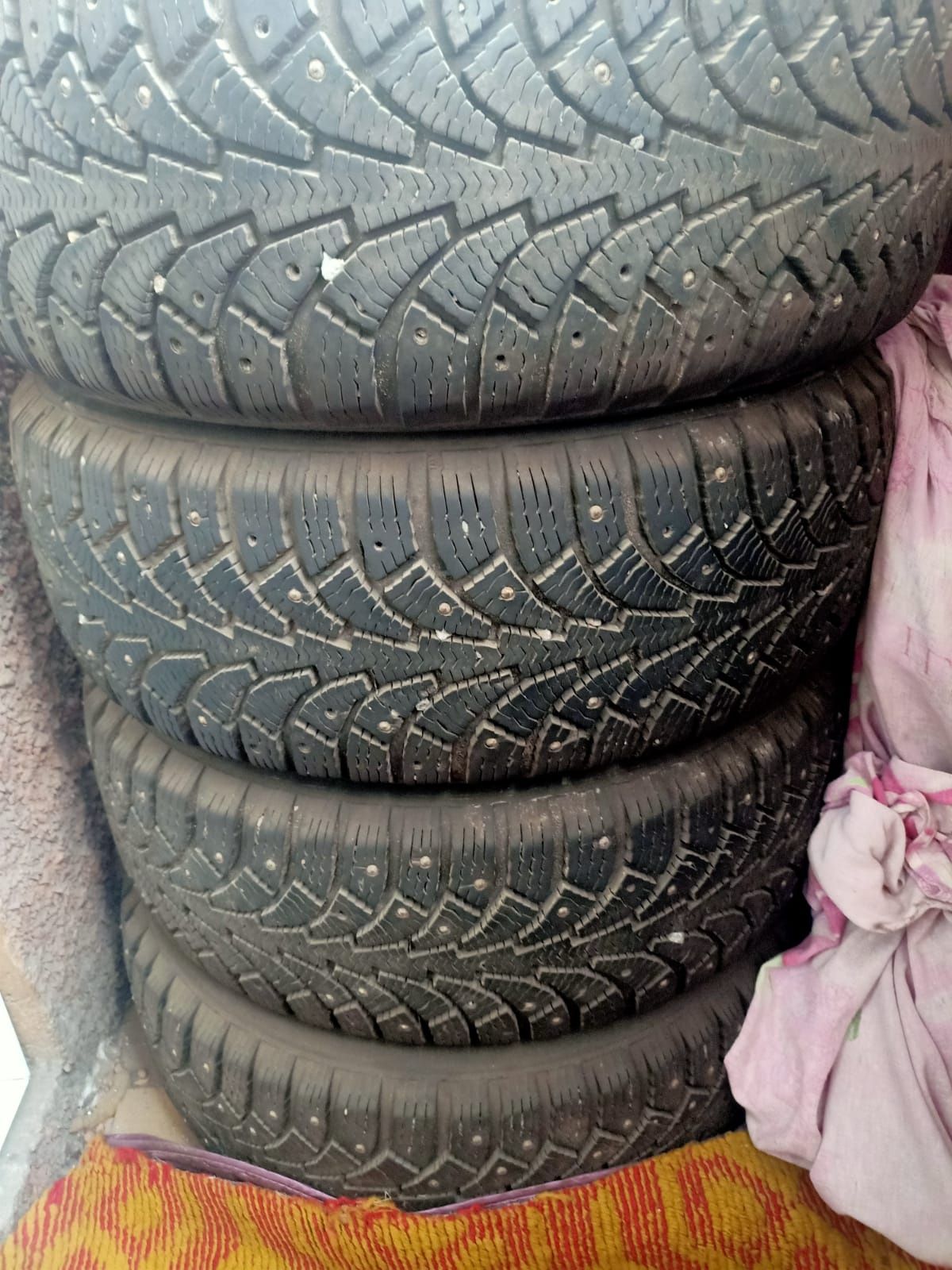 Продам комплект шины с дисками